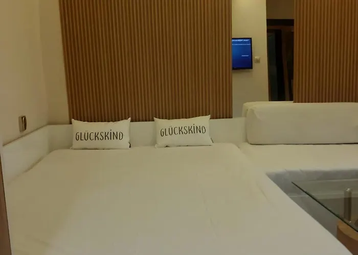 Tina アパート ヴァルナ